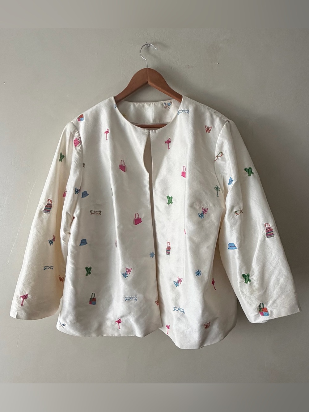 Vintage Cream silk Embroidered Novelty Jacket 18W